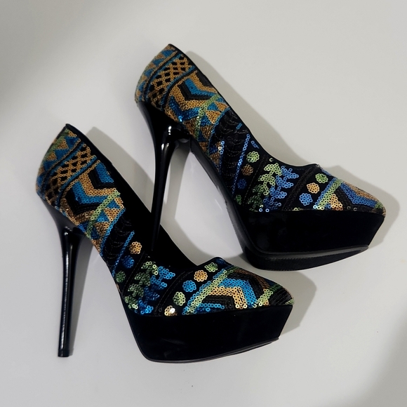 High heels with sequins - Picture 2 of 5